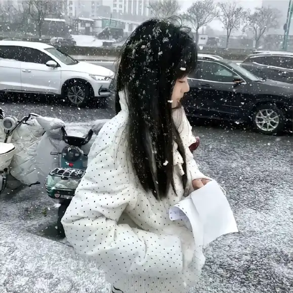 薄冰层的头像-松纸工作室博客